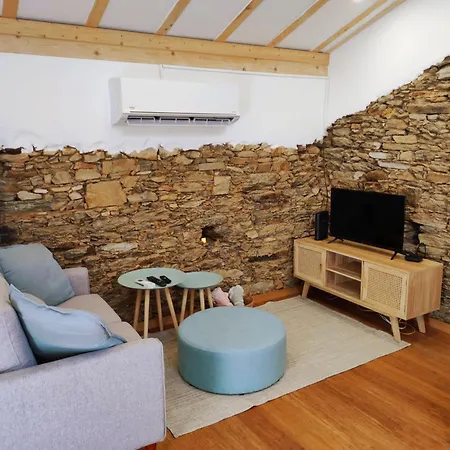 Pinheiros Tranquilos Local Serta * Valongo (Porto)